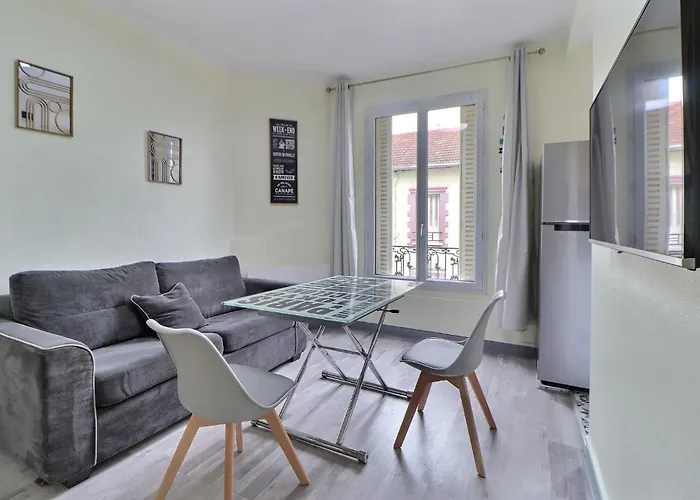 Logement Au Pied De La Gare