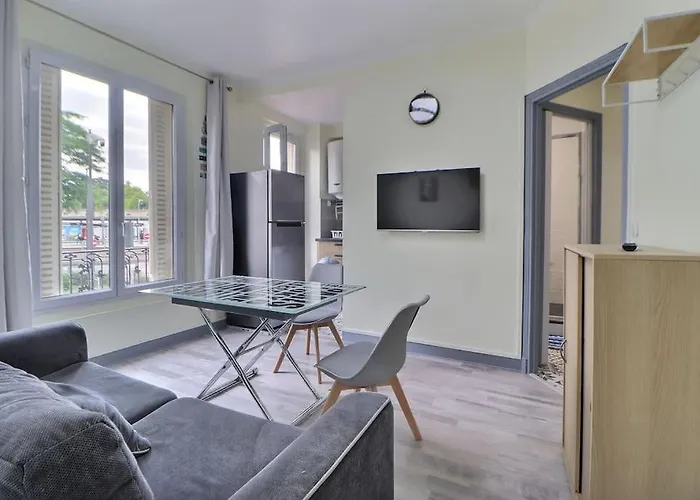 Logement Au Pied De La Gare